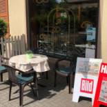 Heroes Coffee outside