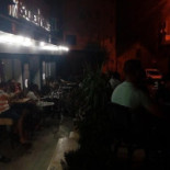 Café Golden River Dentro
