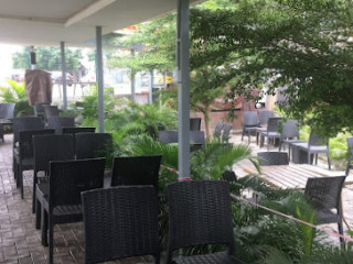 Babz Lounge